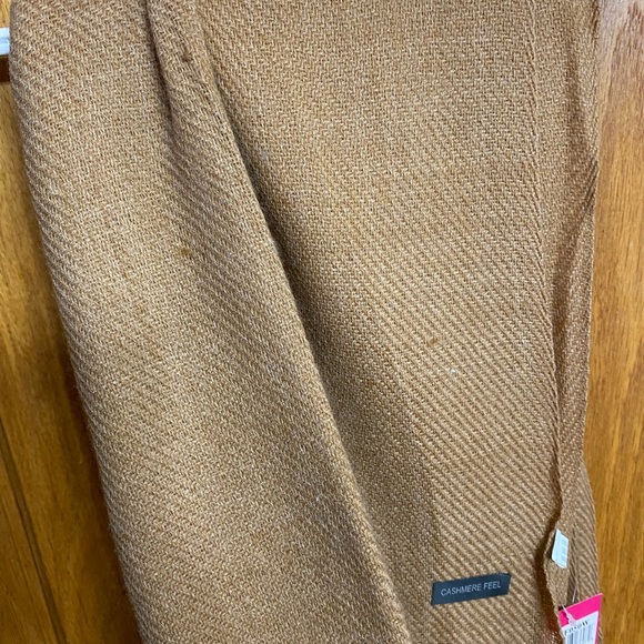 Shawl - Picture 5 of 5